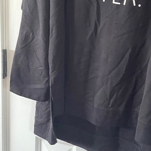 Rae Dunn Black Plus Size Dog Lover Sweatshirt with Socks New with Tags Size 2X - Picture 3 of 11